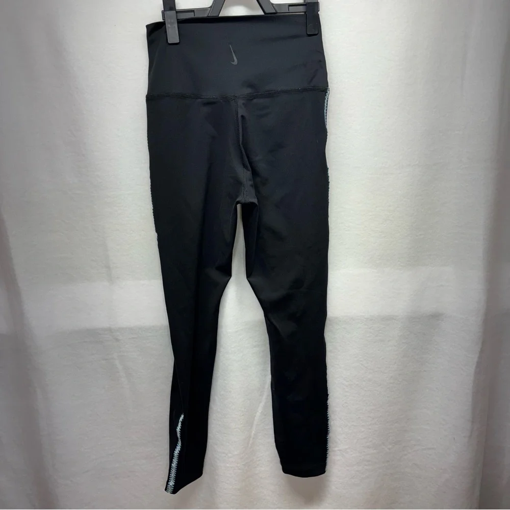 Nike Dri‎ Fit Womens Black Athletic Leggings Size S Cropped Side Detail